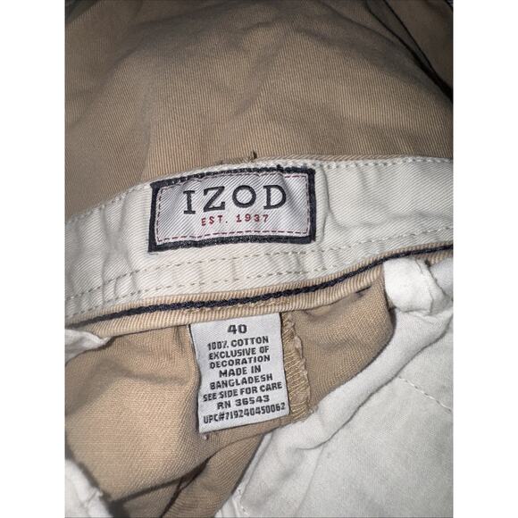 Izod Chino Shorts size 40 9” Inseam Tan Khaki 100% Cotton Pockets - Picture 3 of 3